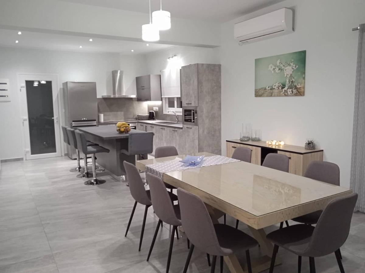Spiridoula Luxury Villa Roda  Exteriér fotografie